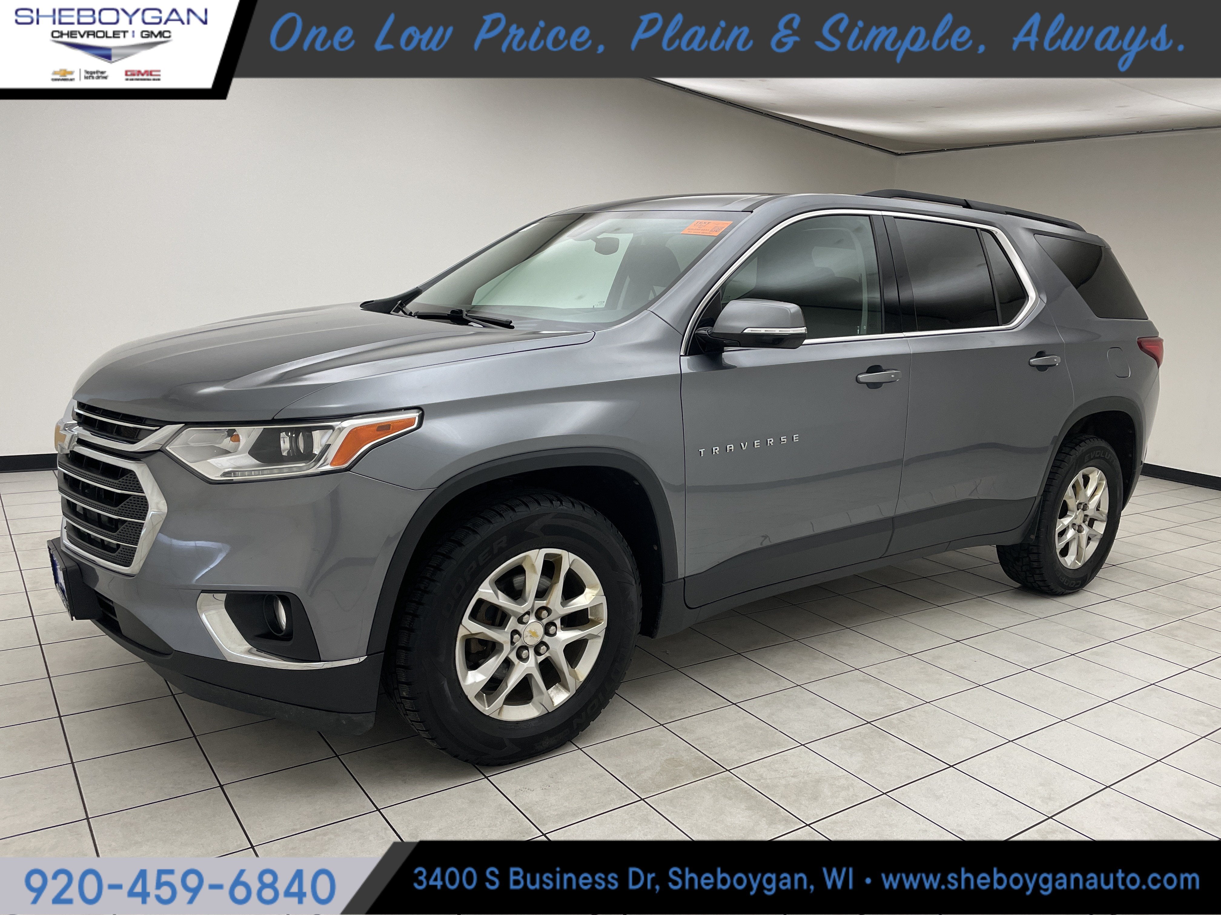 2020 Chevrolet Traverse LT Cloth in Satin Steel Metallic — front three-quarter view