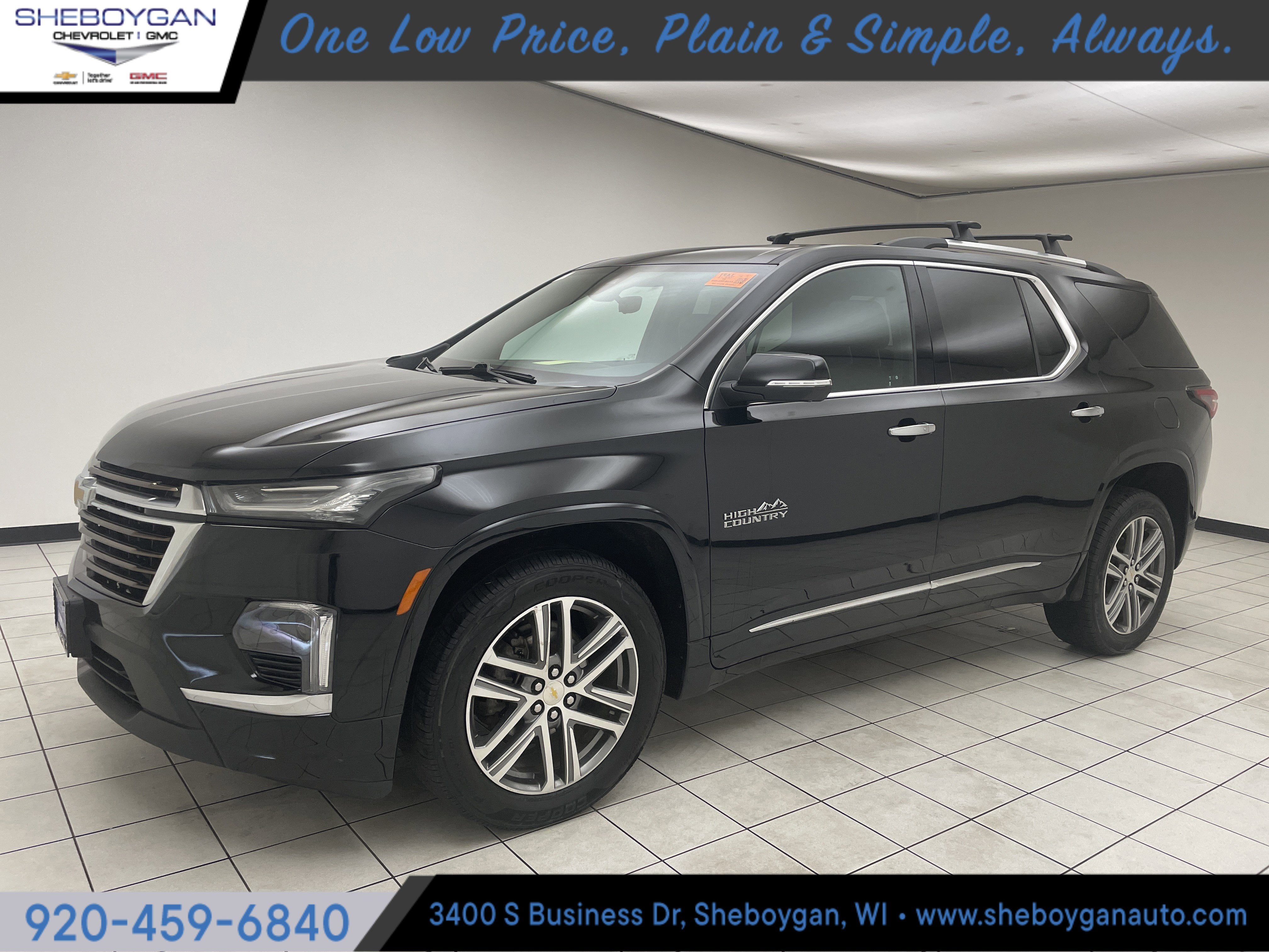 2022 Chevrolet Traverse High Country in Mosaic Black Metallic — front three-quarter view