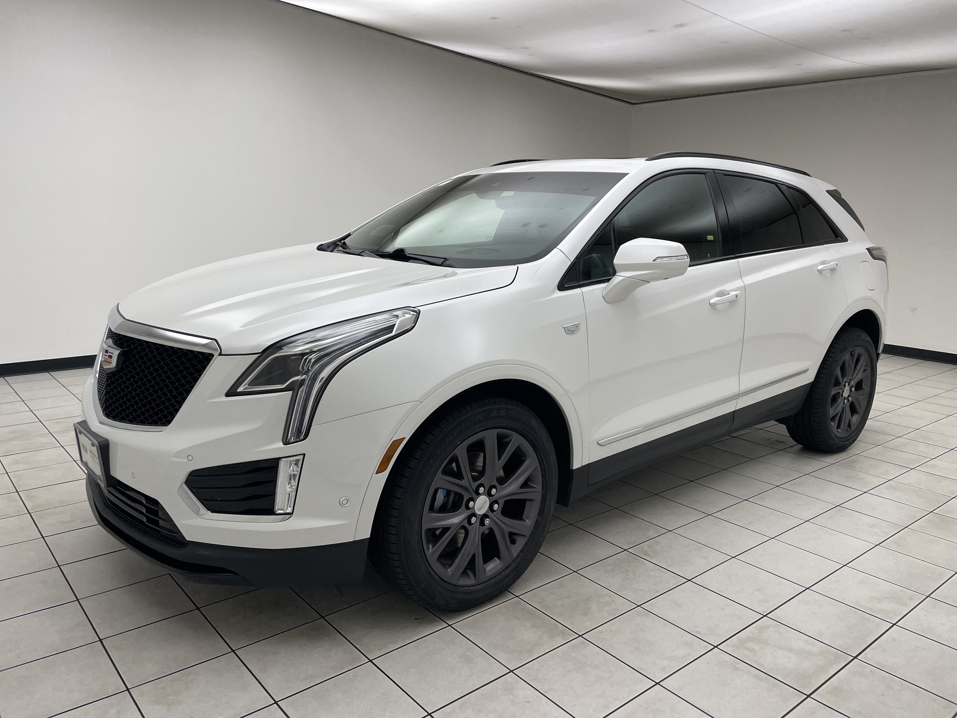 2020 Cadillac XT5 Sport AWD in Crystal White Tricoat — front three-quarter view