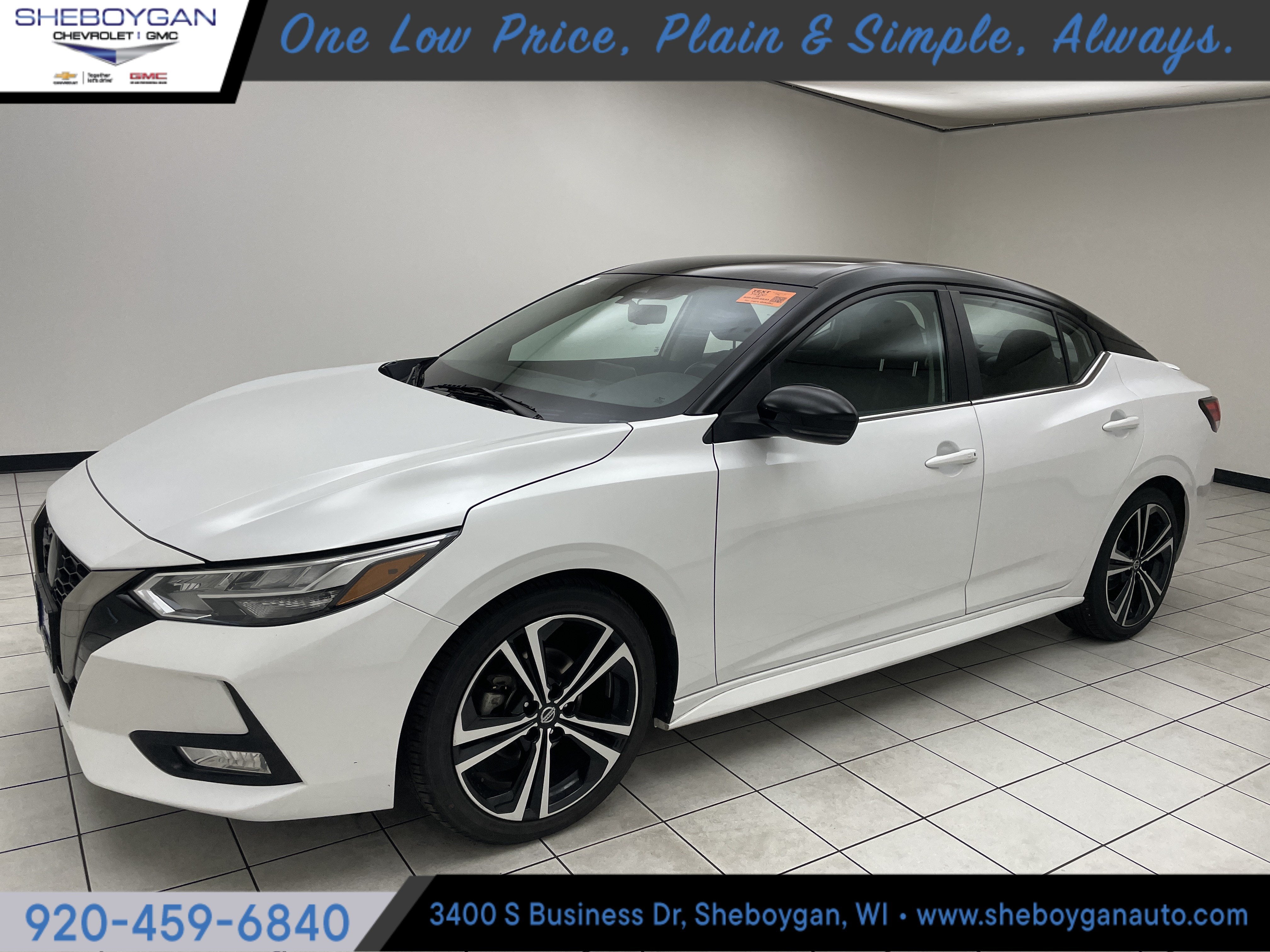2022 Nissan Sentra SR Xtronic CVT in White — front three-quarter view
