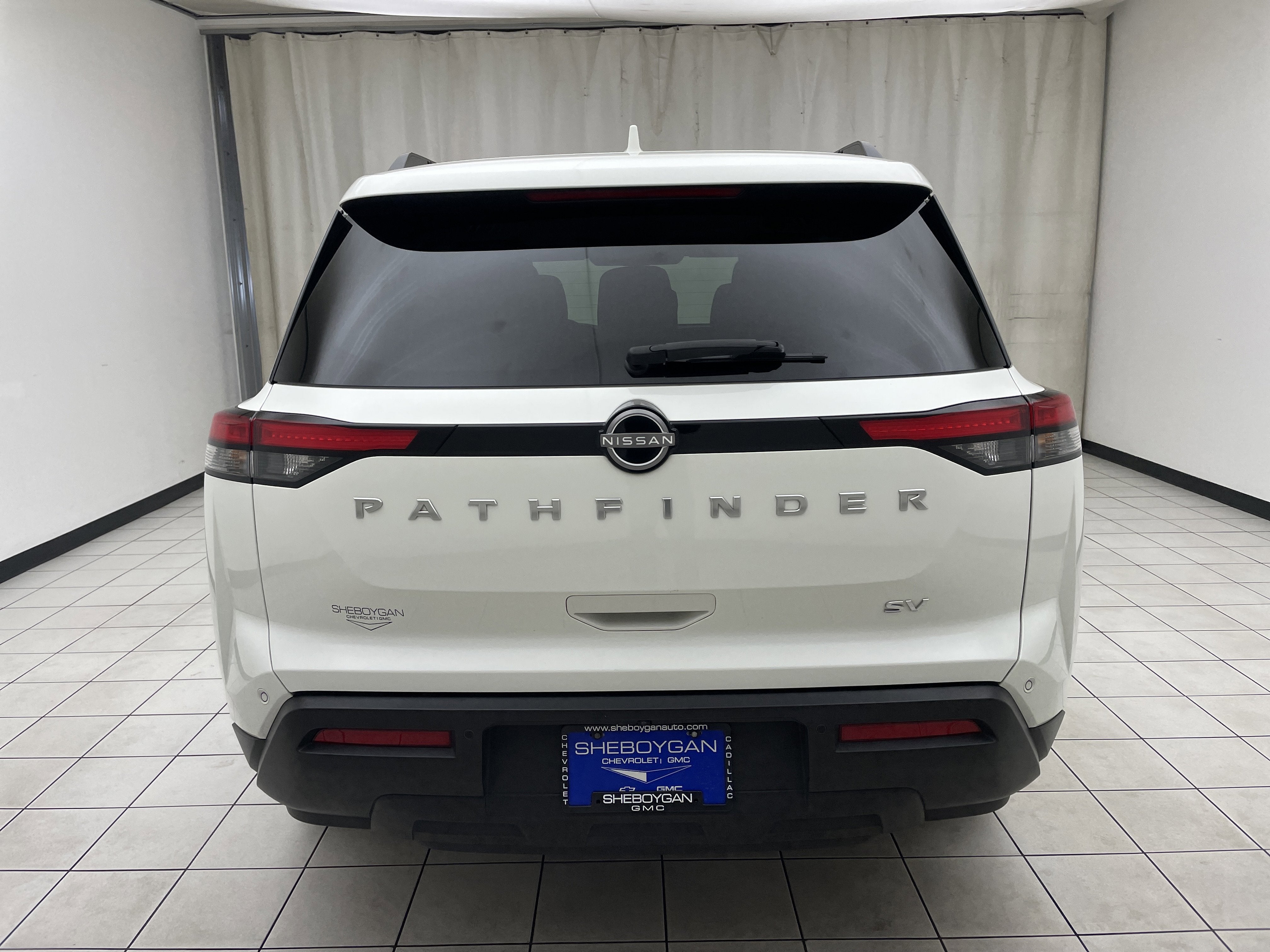 2023 Nissan Pathfinder — rear three-quarter view