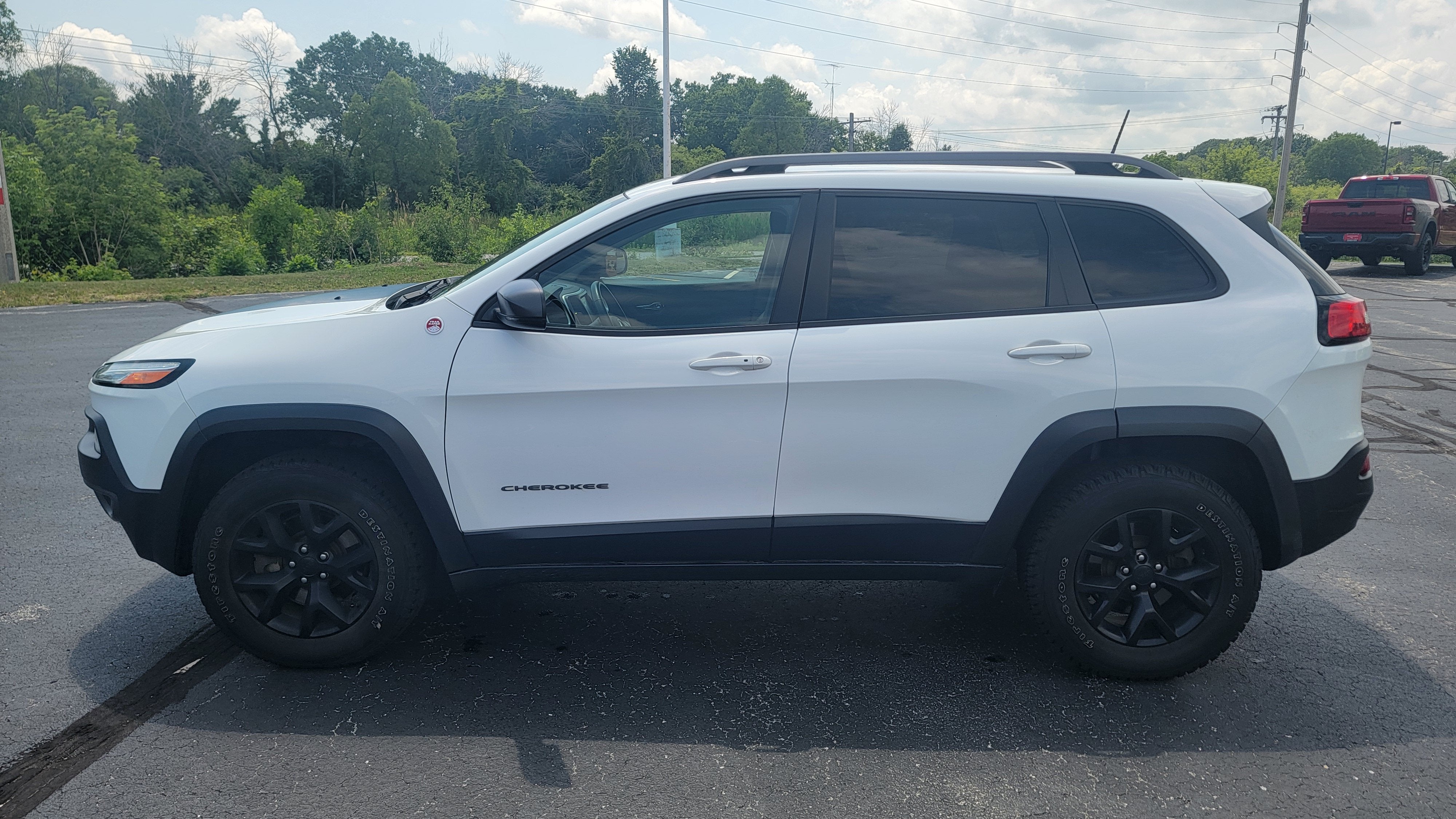 2018 Jeep Cherokee — interior view