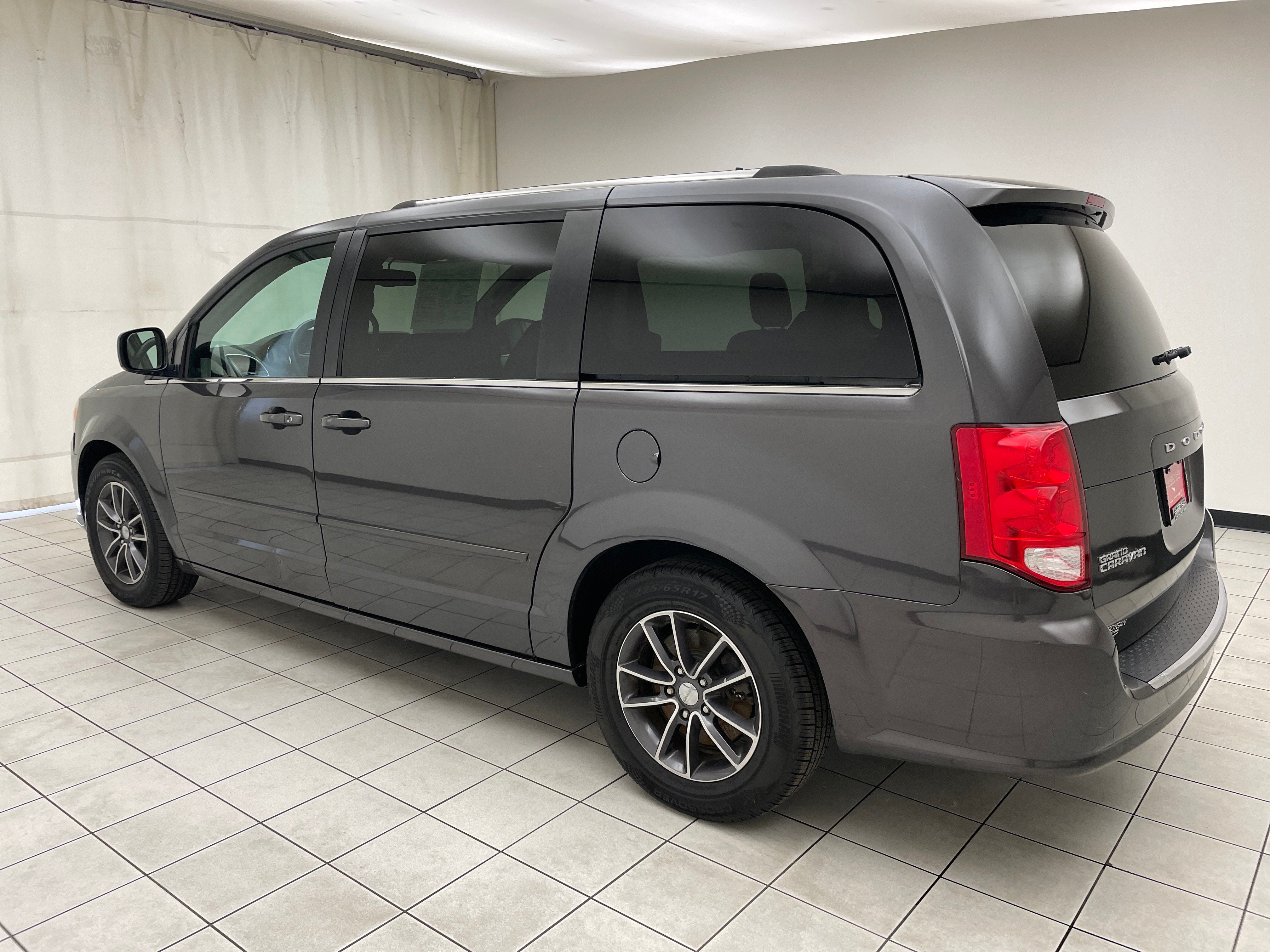 2017 Dodge Grand Caravan — side profile view